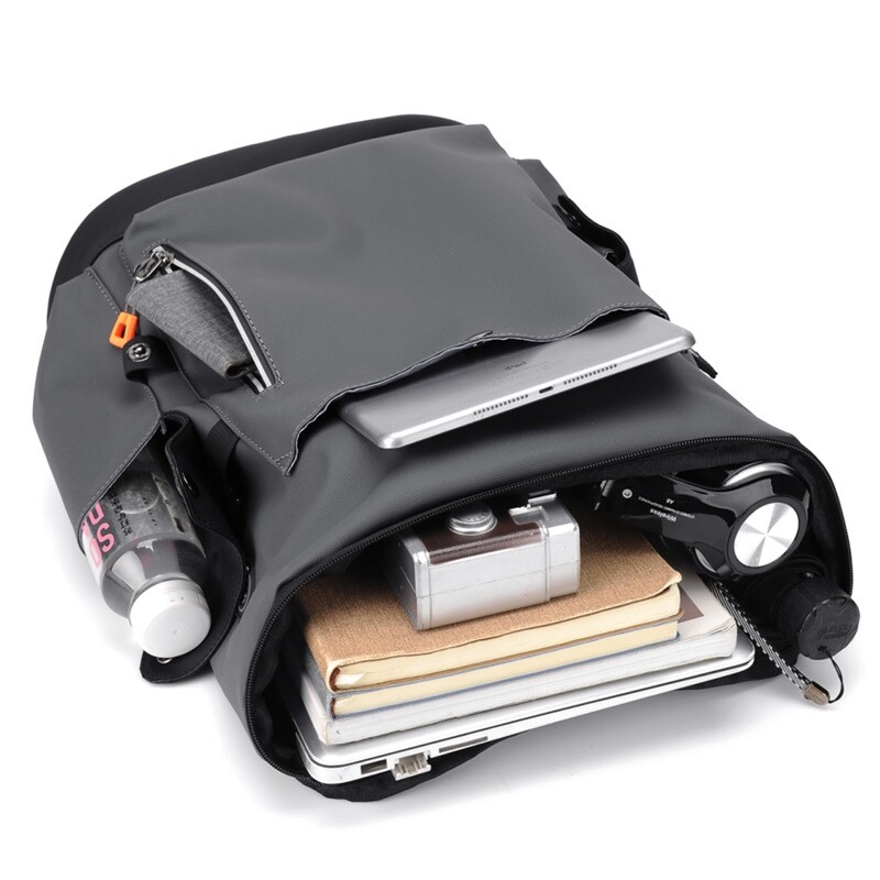 Új 4 színű férfi hátizsák PU bőr vízálló USB újratölthető, nagy kapacitású iskolatáska szabadidős utazási üzleti laptop táska