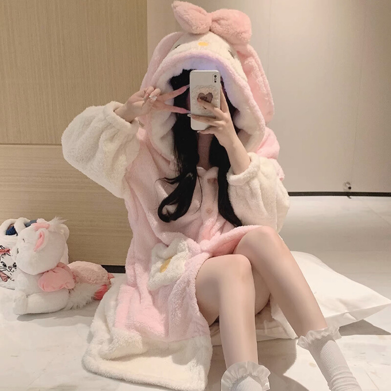 MINISO Senrio My Melody Domáce oblečenie Zimné udržiavanie tepla Korálový fleecový župan Roztomilý kreslený dospelý mäkký zahusťovací dámsky Kawaii pyžamo