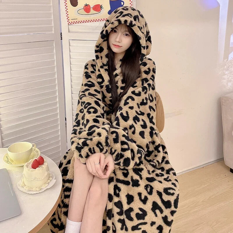 2023-as téli hosszú ujjú kapucnis vastag meleg flanel kimonó köntös nőknek Szexi leopárd fürdőköpeny Hálóruha Hálóruha Éjszakai ruha