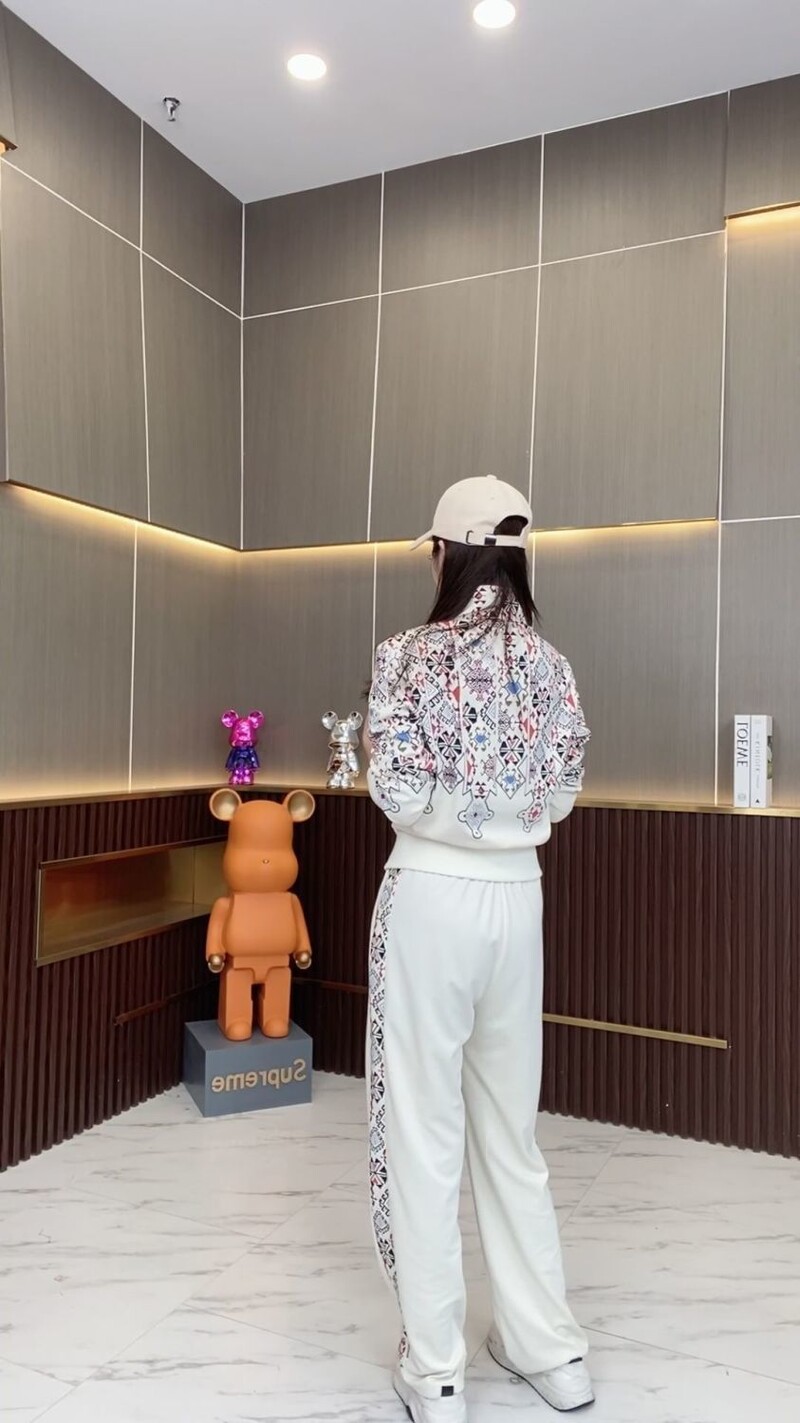 Μόδα Κορεατική έκδοση του Age Reducing Sportswear Set για γυναικεία Άνοιξη και Φθινόπωρο Νέο εμπριμέ τζάκετ Hoodie Slim Pants