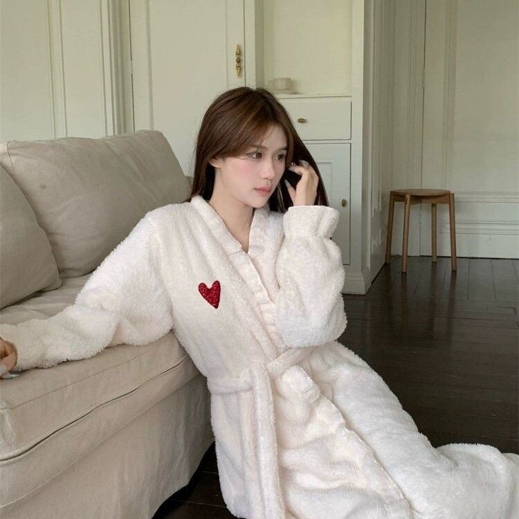 Moteriški koralų vilnos naktiniai marškiniai žiemai sustorintas flanelinis chalatas Seksualus naktinis moteriškas vientisas pižama Namų drabužių chalatas