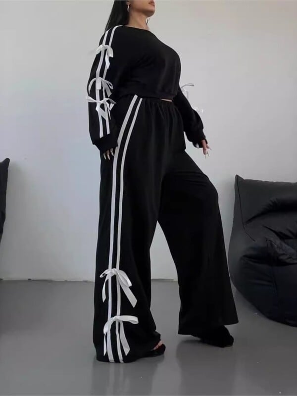 Madingas ilgomis rankovėmis O formos iškirpte apkarpytas viršus + plačios kelnės 2 dalių rinkinys moterims Rudeninis dryžuotas lanko dizainas Laisvas kostiumas Y2K