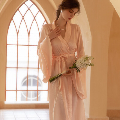 Biele nevesty dlhé svadobné župany nočné košele elegantné francúzske rozšírené rukávy kimono župan šaty jarné letné voľné saténové domáce oblečenie