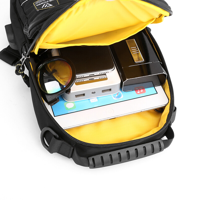 2024-es új férfi mellkas nejlon válltáska heveder deréktáska férfi kézitáska férfi kézitáska rövid utazásra keresztezett táska