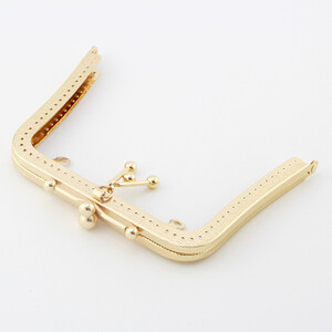 K622 hosszúlábú 16,5 cm-es bojtos medál V alakú kapcsos pénztárca keret Barkács kézzel készített Kiss zártáska kiegészítők arany bronz