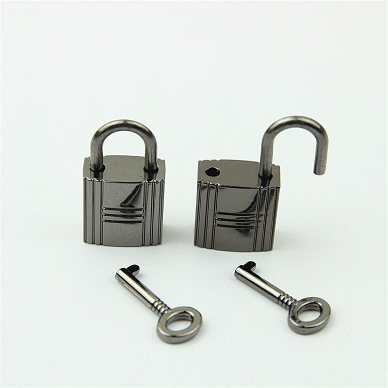 2db Négyzet alakú fém csattal forgatható zár csavarható kulcsos zárak rózsa arany barkács kézitáska pénztárca zárható táska alkatrészek bőr hardver kiegészítők