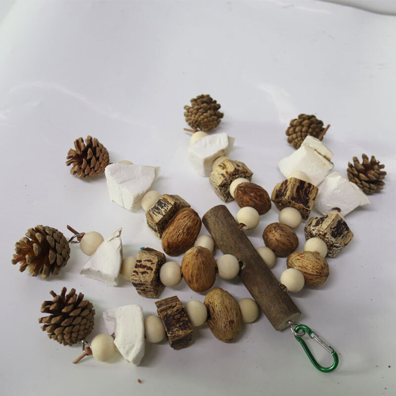 Jucării pentru păsări cu conuri de pin Oasele de sepie Lemn de fag Nuci Jucărie de mestecat pentru dentiție pentru papagali, perusi, calopsiți, provizii pentru păsări dragoste