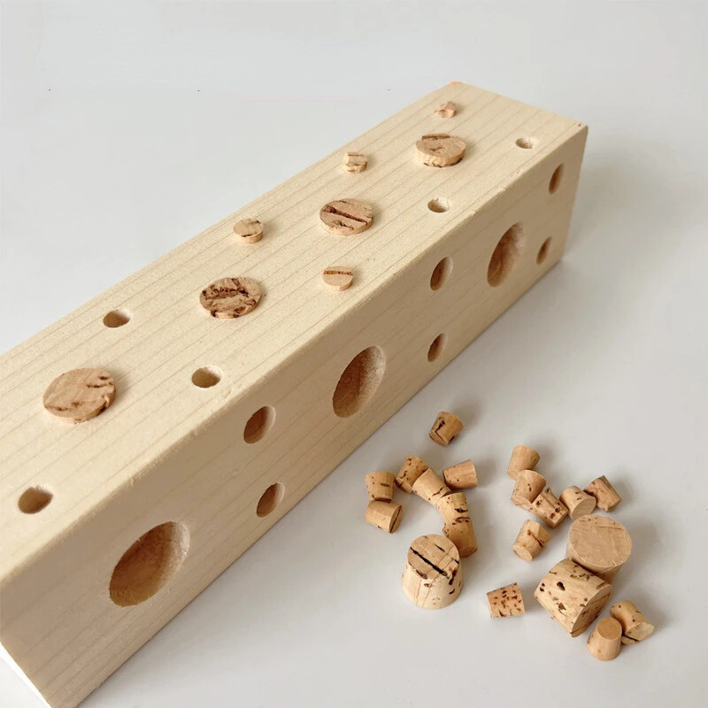 Papūgos paukščių kramtymo žaislas Papūgos narvelio žaislai Natūralaus medžio krūminis kabantis žaislas banguotoms papūgoms Papūgos paukščių dresavimui stovintys žaislai reikmenys