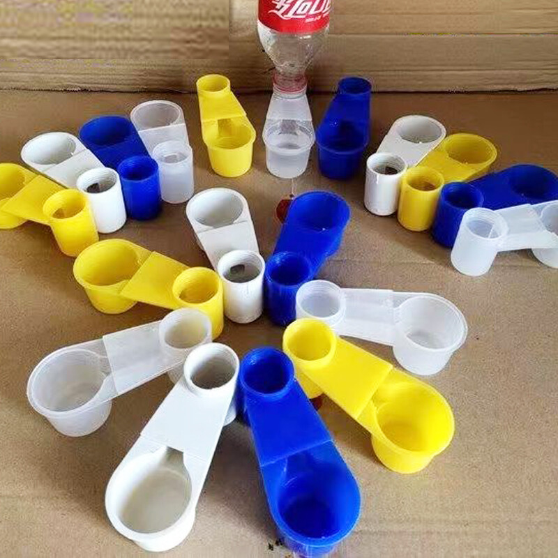 Plastová miska na vodu pre domáce zvieratá, vtáky, holubice, prepelice, fľaše na vodu, mačky, kurčatá, holuby, papagáje, škrečky, dvojité trysky, vodný sprievodca pre vtáky