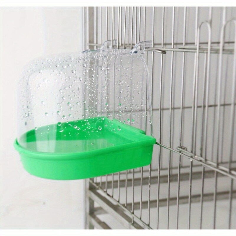 1 vnt paukščių vonią galima pakabinti lauke, kad vandens purslų nepatektų į papūgos vonią. Permatoma vonios dėžutė mažiems paukščiams