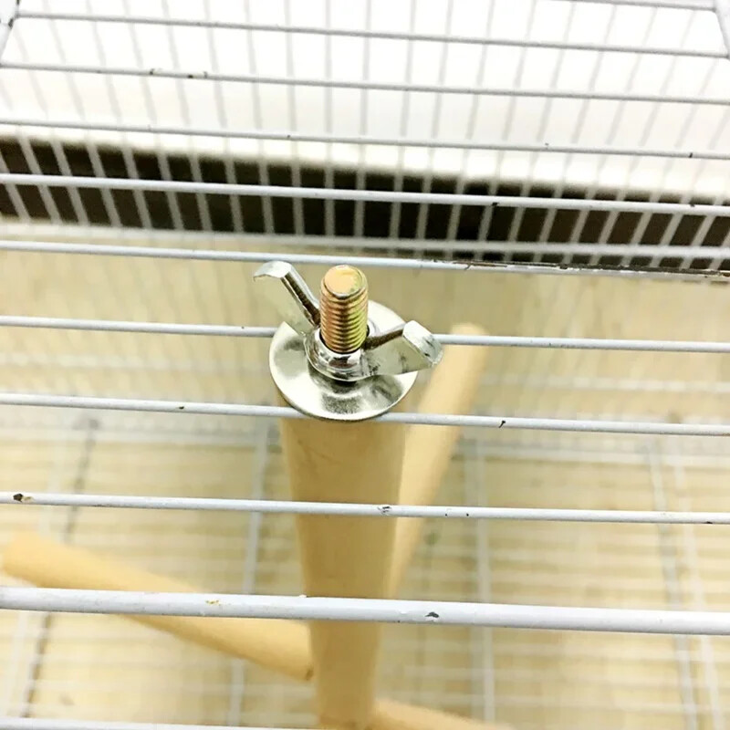 1 vnt. 4 sluoksnių paukščių priedai Papūgoms skirta įranga, naminiams gyvūnėliams žaliavinė mediena, medžio šakų stovas.