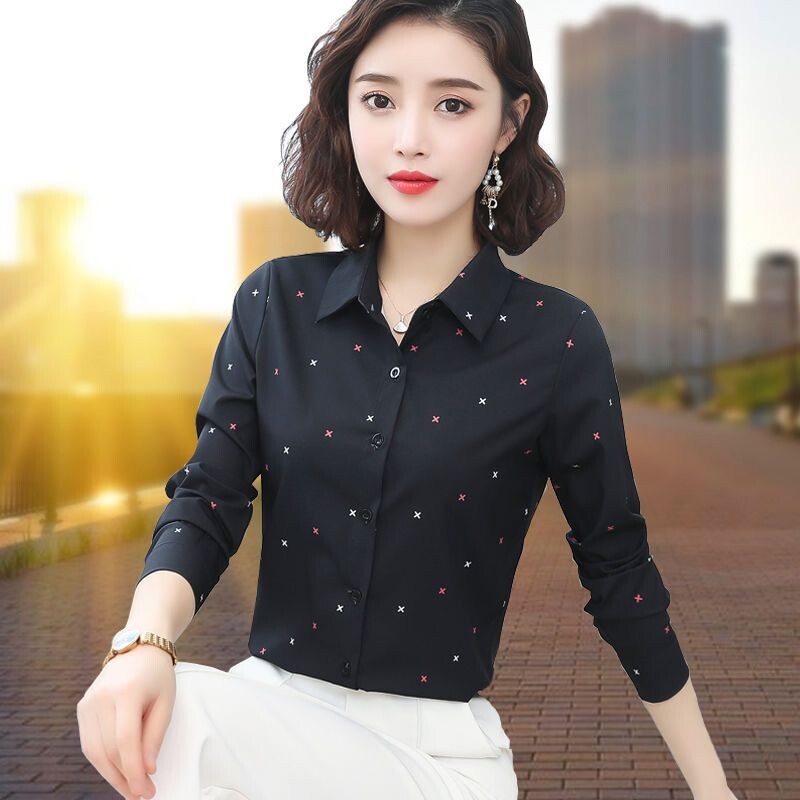 2024 m. pavasario naujo stiliaus moteriški marškiniai ilgomis rankovėmis Moteriški marškiniai korėjietiško stiliaus universalūs šoniniai ir aksominiai apatiniai marškinėliai