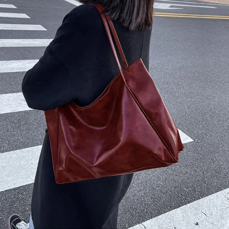 Dámska taška Tote Bag Módne puzdro pod pazuchu Veľkokapacitná mäkká pu kožená taška cez rameno Retro crossbody taška Ležérna prenosná taška BucketBags