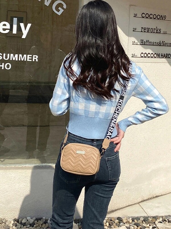Dámska crossbody kabelka s vlnovou výšivkou a popruhom cez rameno s veľkou kapacitou