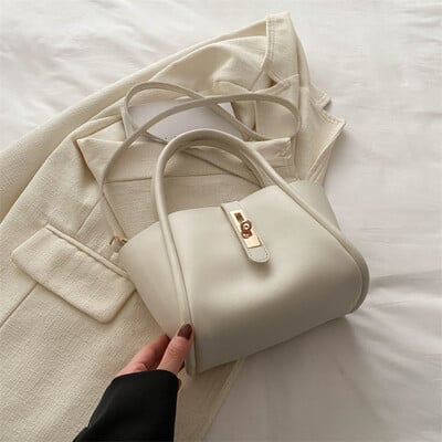 2025-ös új Pu bőr flitteres zártáska, egyszerű és divatos koreai kézitáska, sokoldalú textúrájú ingázó kereszttartó táska