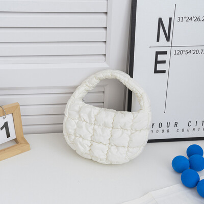 Módna mini prešívaná taška Puffer Tote, prešívaná kruhová kabelka na telefón, elegantná fialová mäkká nylonová polstrovaná kľúčenka, jednoduchá trendy kabelka