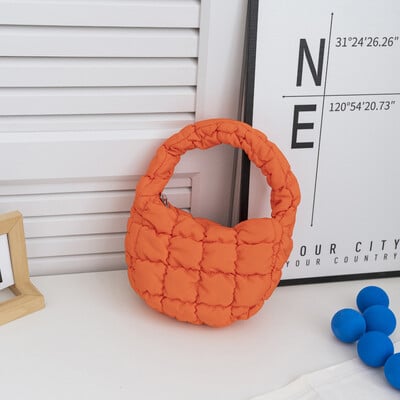 Módna mini prešívaná taška Puffer Tote, prešívaná kruhová kabelka na telefón, elegantná fialová mäkká nylonová polstrovaná kľúčenka, jednoduchá trendy kabelka
