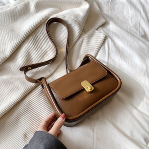 Egyszínű PU bőr kereszttestű női táskák 2023 tavaszi divat válltáskák Luxus kézitáskák és pénztárcák Női füles