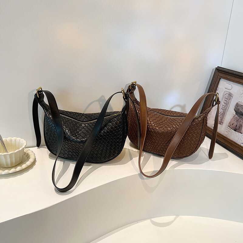 Dámska denná kabelka cez rameno, tkanie, jednoduchá, nový mesiac, dámska jednofarebná módna crossbody kabelka, voľnočasová kabelka, taška na dochádzanie