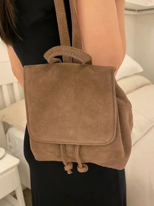 Dirbtinės zomšos kuprinės su atvartais Moteriškos senovinės klasikinės laisvalaikio didelės talpos prašmatnus korėjietiško stiliaus koledžo populiarūs mergaitiški studentų krepšiai