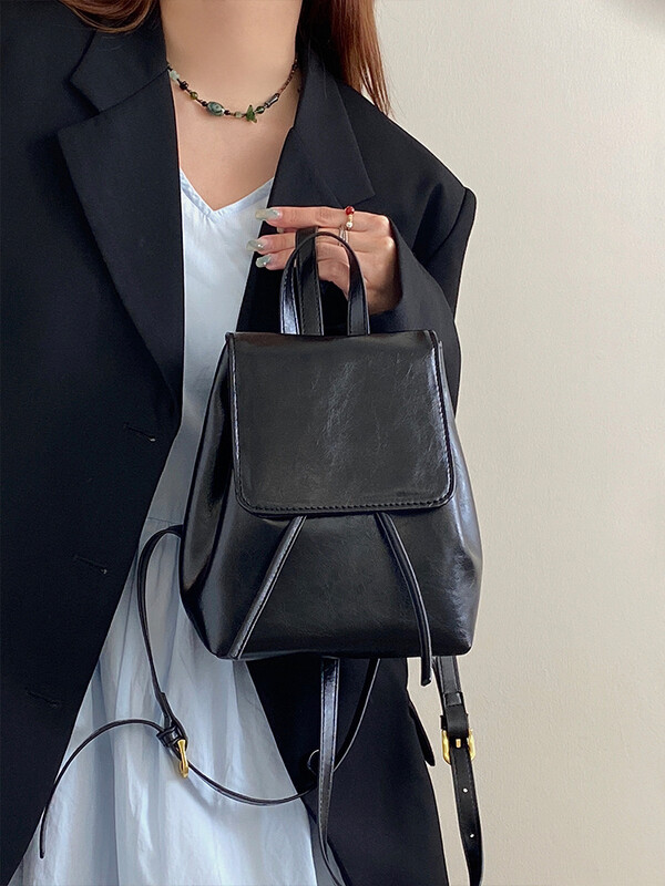 LEFTSIDE kis retro, egyszerű bőr háti hátizsák nőknek Divattervező Vintage hátizsák 2023 Divatos tanulói iskolatáskák