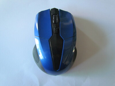 Vezeték nélküli játékegér állítható DPI kapcsoló 800-1200-1600DPI 2.4G 6 gombos optikai egér laptop notebook PC-hez