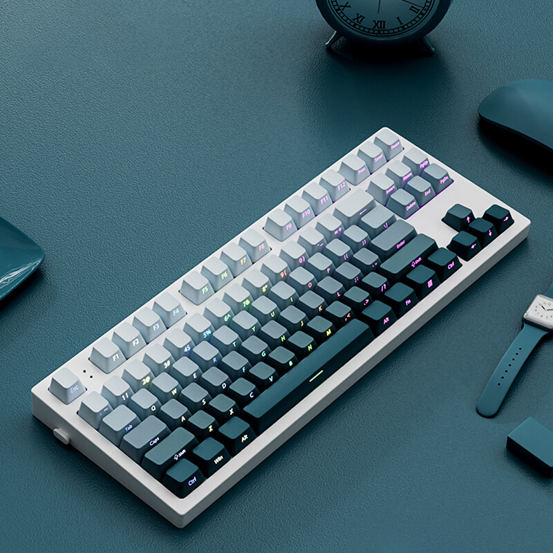 135 klávesov, preliate zelené prelievajúce sa klávesy, bočná potlač, PBT dvojité klávesy, OEM profil pre herné klávesnice MX Switch.