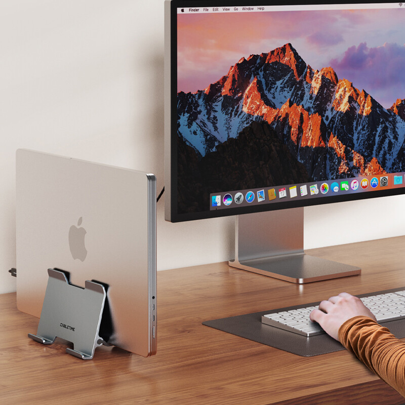 CABLETIME Vertikāls klēpjdatora statīva gravitācijas turētājs Alumīnija sakausējuma statīvs Neslīdošs piezīmjdatora atbalsts MacBook Pro Air iphone turētājam