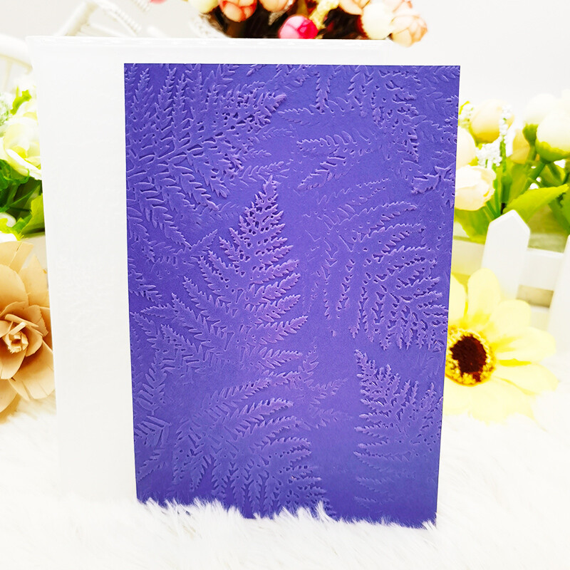 Az új Fern 3D dombornyomott mappát kártyakészítéshez használják Scrapbook barkácsolási eljárással díszítő cikkekhez