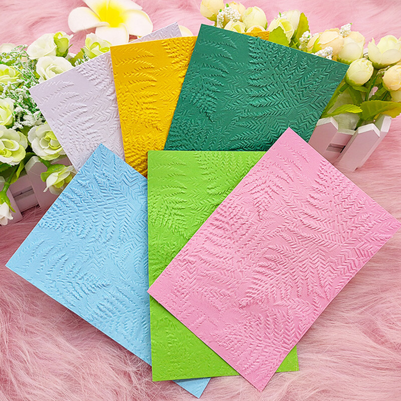 Az új Fern 3D dombornyomott mappát kártyakészítéshez használják Scrapbook barkácsolási eljárással díszítő cikkekhez