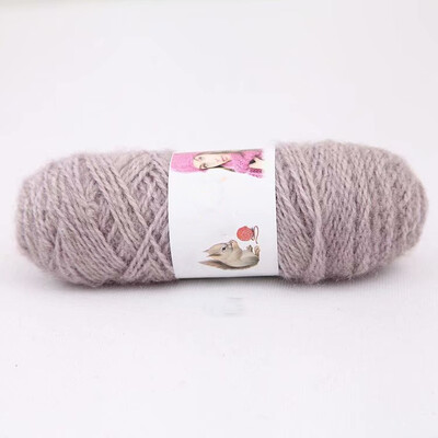 Priadza veverička, stredne hrubá, mäkká, svetlá hodvábna niť, ručne vyrobené, DIY pletenie, šijacie potreby, háčkovaná šatka, čiapka 75g