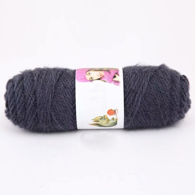 Priadza veverička, stredne hrubá, mäkká, svetlá hodvábna niť, ručne vyrobené, DIY pletenie, šijacie potreby, háčkovaná šatka, čiapka 75g