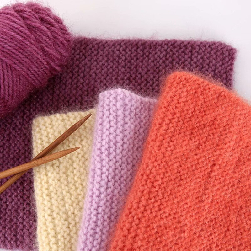 Priadza veverička, stredne hrubá, mäkká, svetlá hodvábna niť, ručne vyrobené, DIY pletenie, šijacie potreby, háčkovaná šatka, čiapka 75g