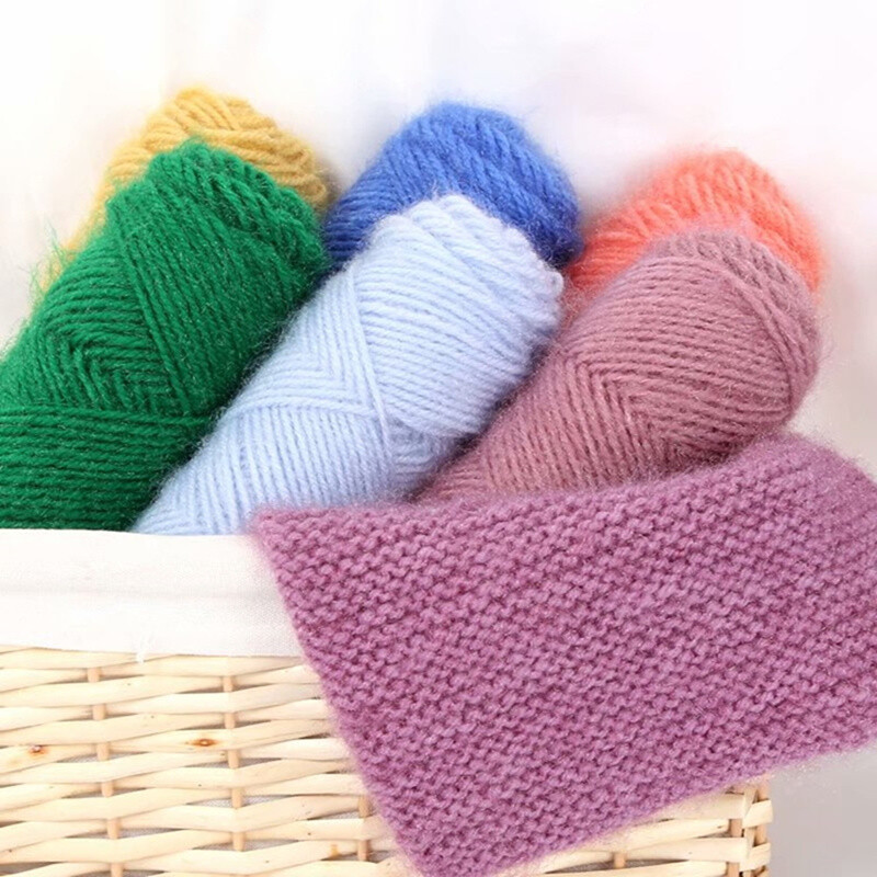 Priadza veverička, stredne hrubá, mäkká, svetlá hodvábna niť, ručne vyrobené, DIY pletenie, šijacie potreby, háčkovaná šatka, čiapka 75g