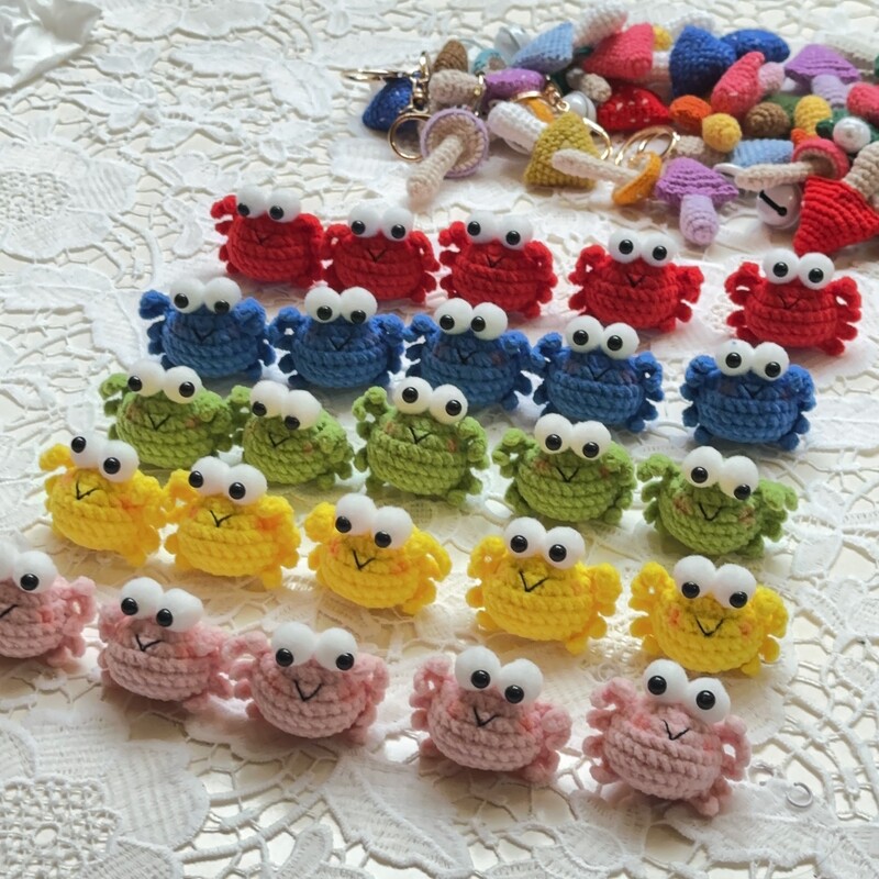 Rankomis nerti spalvingi krabų aksominiai vilnoniai automobilių raktai, megzti „pasidaryk pats“ raktų pakabukas, skirtas maišeliui, rankų darbo papuošalų dovanų didmeninė prekyba