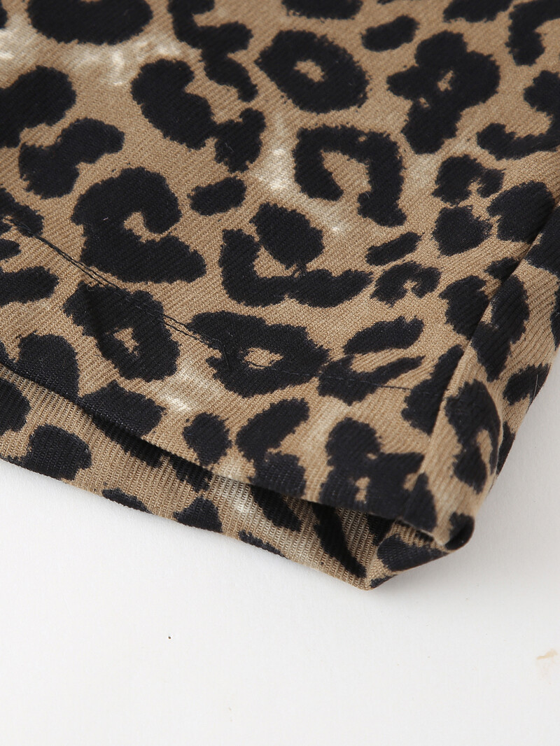 2024 m. Nauji karšti mergaičių laisvalaikio leopardo rašto šortai, ploni ir žemu juosmeniu, pritaikyti gatvės plačioms kojoms, trimis taškais