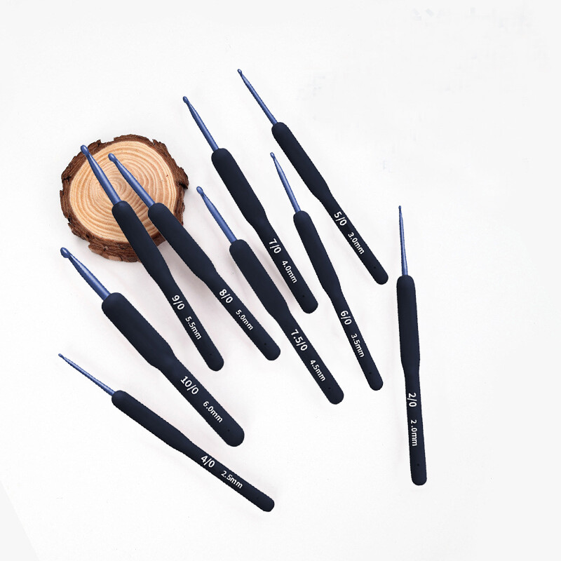 2 mm-6 mm Инструменти за игли за плетене на една кука Мека силиконова дръжка Куки за плетене на една кука Направи си сам пуловер Кукла Занаяти Алуминиеви игли за плетене Аксесоари