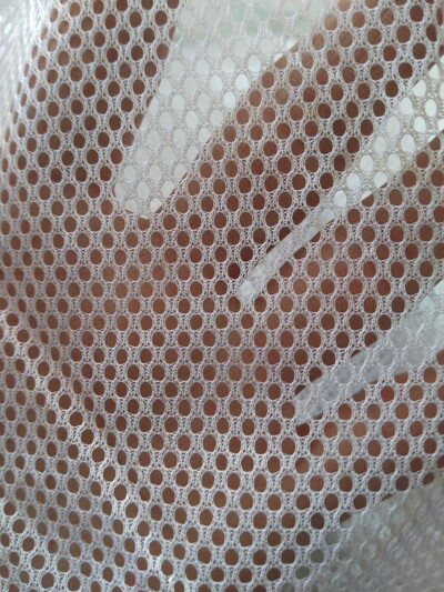 Metmeniniai megzti tinkliniai audiniai sportinių drabužių pamušalas deimanto formos minkštas, imituojantis medvilnę.