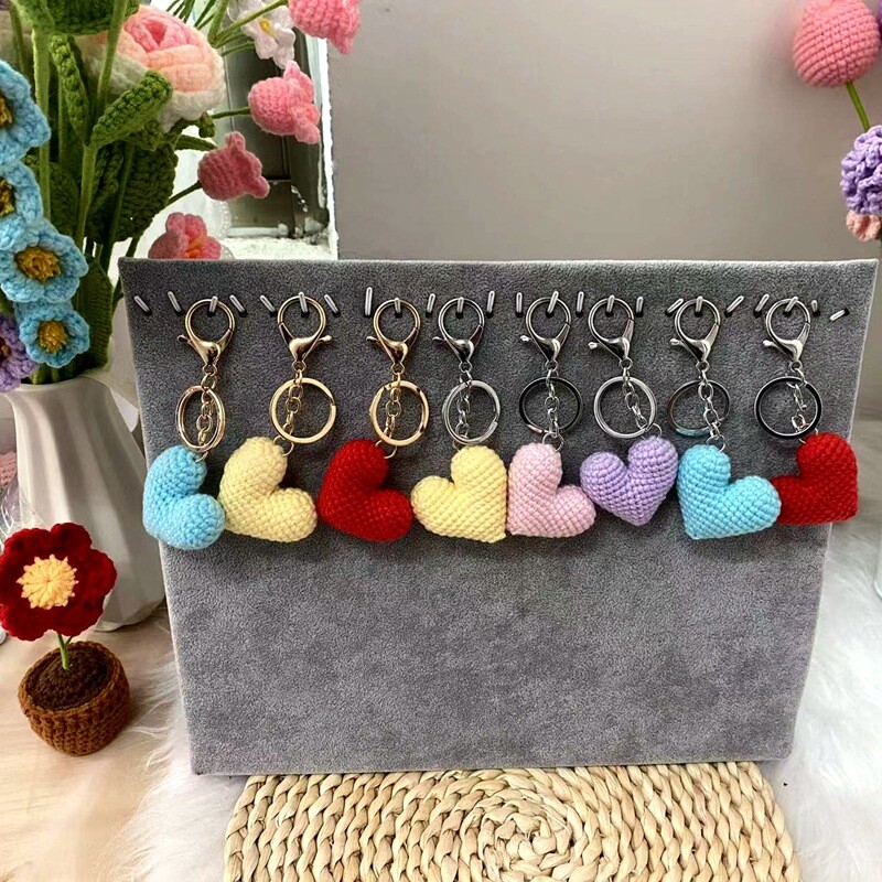 2 KOM Heklane pređe Ručno rađeni dodaci u obliku srca Pleteno srce od breskve punjeno pamukom Ukrasi u 12 boja 뜨개