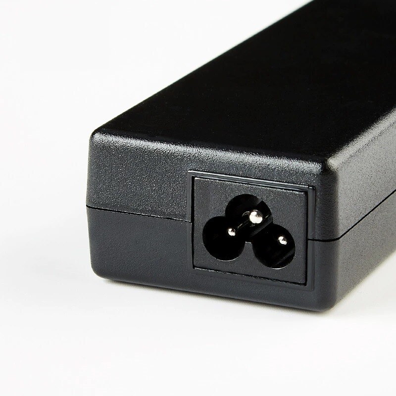 Nabíjačka pre notebooky 19V 4,74A 90W 5,5*2,5 mm pre ASUS Toshiba/Lenovo adaptér A46C X43B A8J K52 U1 U3 S5 W3 W7 Z3