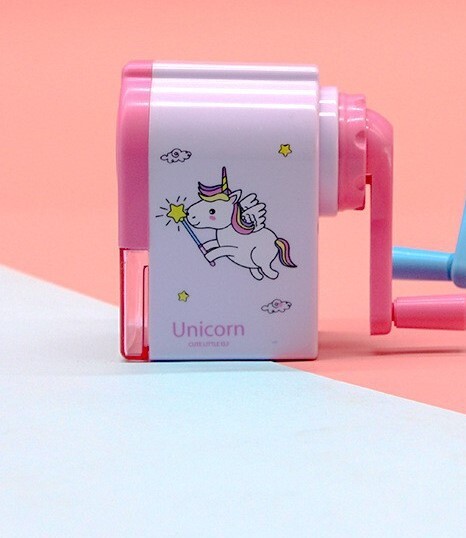 Papirnice, školski pribor, učenici osnovnih i srednjih škola, ručno šiljilo za olovke, crtano šiljilo za olovke, jednorog, dupin, šiljilo za olovke