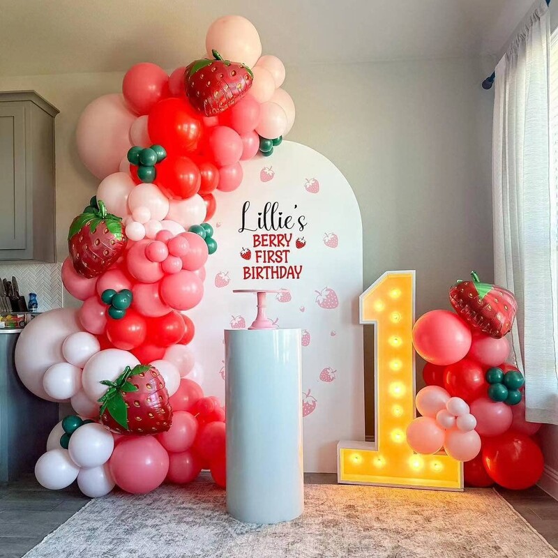131 buc Kit de ghirlande de baloane pentru ziua de nastere cu capsuni. Baby Shower Berry Prima temă Zi de naștere, nuntă, duș de mireasă, decorațiuni pentru petreceri