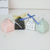 Auksinis bronzinis taškelis kartoninė dėžutė Popierinės saldainių dovanų dėžutės Vakarėliui skirtos sausainių pakavimo dėžutė su juostele Vestuvių gimtadienio reikmenys