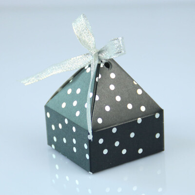 Auksinis bronzinis taškelis kartoninė dėžutė Popierinės saldainių dovanų dėžutės Vakarėliui skirtos sausainių pakavimo dėžutė su juostele Vestuvių gimtadienio reikmenys