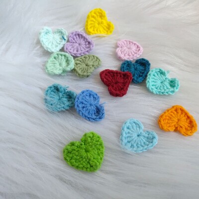 20 ks farebných bavlnených háčkovaných pletených ozdôb so srdiečkami 2,2 cm, DIY vlasové sponky, dekorácie, ručne vyrobené remeslá, látková pasta, doplnky
