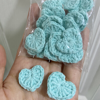 20 ks farebných bavlnených háčkovaných pletených ozdôb so srdiečkami 2,2 cm, DIY vlasové sponky, dekorácie, ručne vyrobené remeslá, látková pasta, doplnky