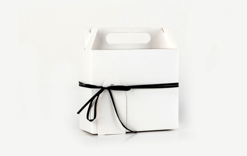 10 vnt 8,5x7 cm kraftpopieriaus dovanų paketas su dekoratyvinėmis etiketėmis ir vakarėlio saldainių maišelis kvadratinė pakavimo popierinė dėžutė