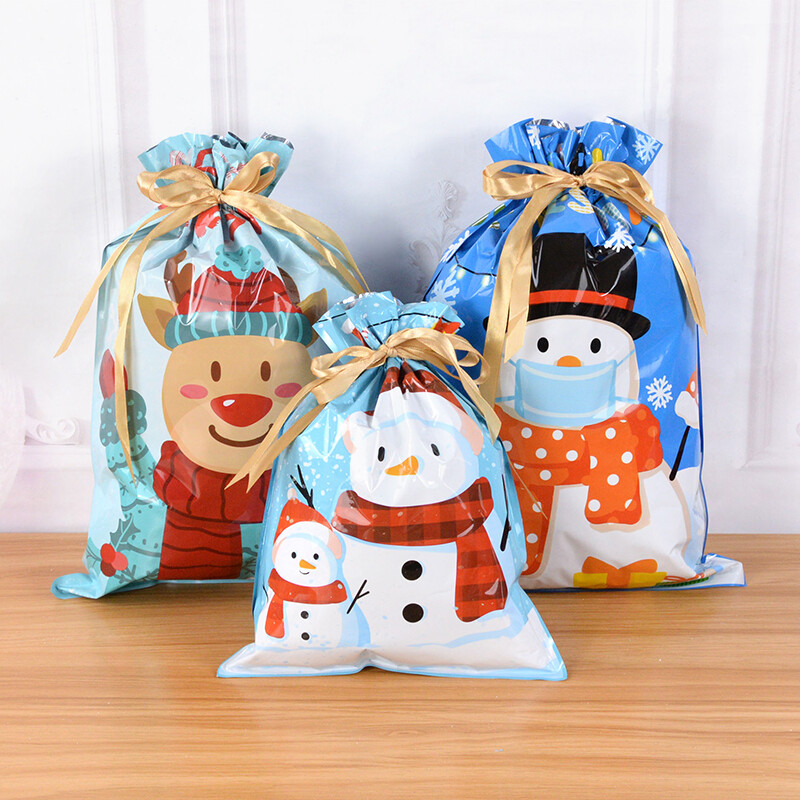 5db karácsonyi húzózsinóros ajándéktasakok lakberendezési műanyag zacskó ajándékokhoz Újrafelhasználható tárolótasak Karácsonyi party dekorációs kellékek