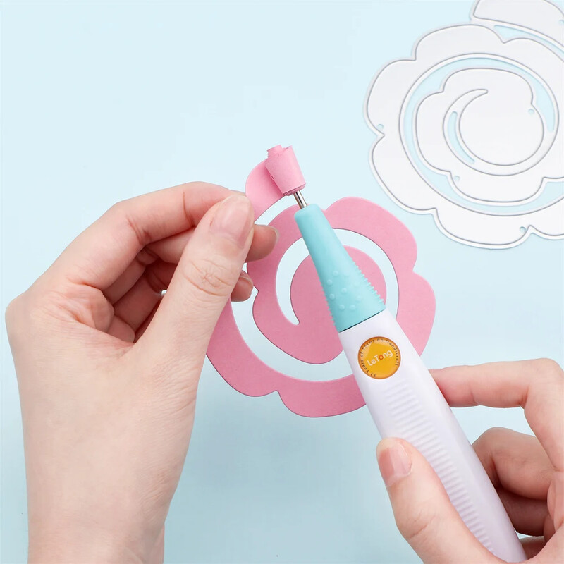 „Viskas viename“ popieriaus formavimo įrankių rinkinys ir šepetys iš popieriaus gėlių formavimo įrankių rinkiniai, skirti sukurti matmenų gėlių šluostymo įrankį