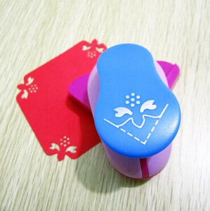 Νέο φανταχτερό ανάγλυφο γωνιακό χαρτί εκτύπωσης καρτών κοπής Λεύκωμα Λεύκωμα σε σχήμα μεγάλη συσκευή ανάγλυφου Hole Punch Kids Handmade Craft